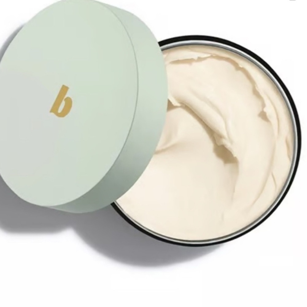 Beautycounter Superquench Body Butter in Light Green - Picture 3 of 5